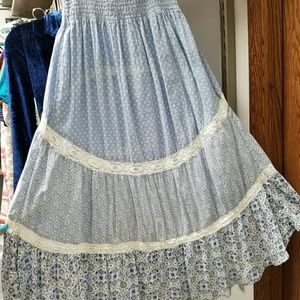 Girls size 9-10Y, casual long skirt, boho beauty!